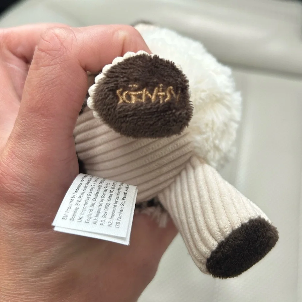 Mini Scentsy Havi the Hedgehog Buddy‎